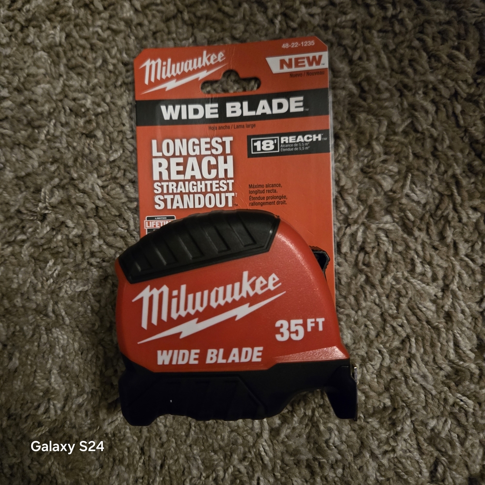 Milwaukee Red Tape Measure - 35 FT